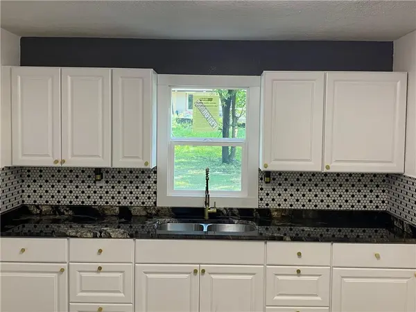 1229 S Crisp ST, Independence, MO 64052