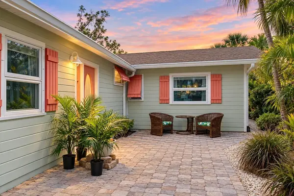 8302 MIDNIGHT PASS RD, Sarasota, FL 34242