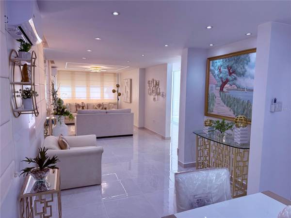 MANSIONES REALES FELIPE PRIMERO #E1, Guaynabo, PR 00969