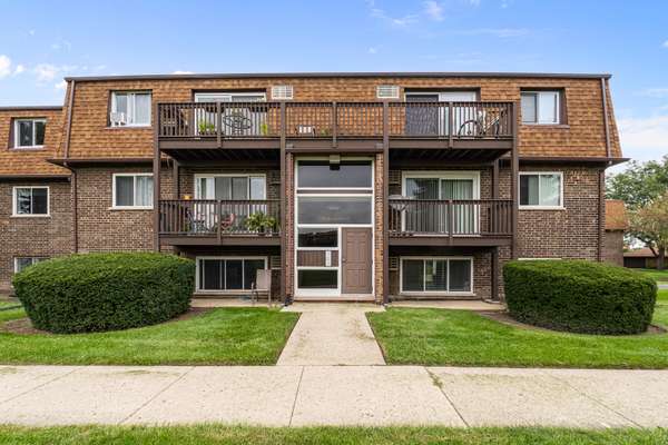 113 Boardwalk ST #E, Elk Grove Village, IL 60007