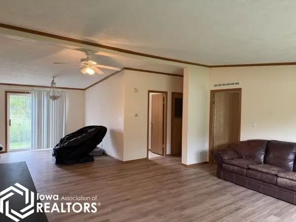 202 Central AVE, Bedford, IA 50833