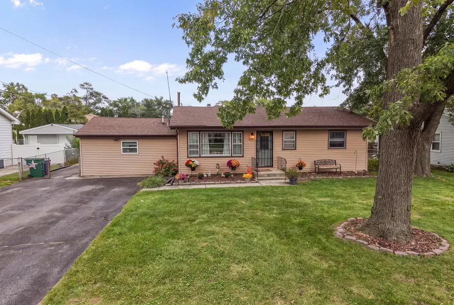 8611 Leclaire AVE, Burbank, IL 60459
