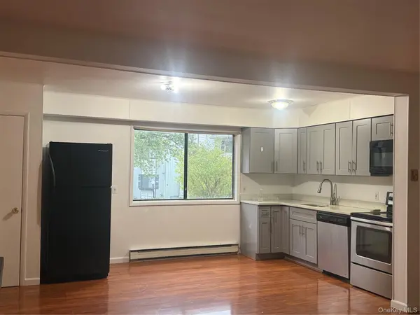 39 Robert RD, Kiamesha Lake, NY 12751
