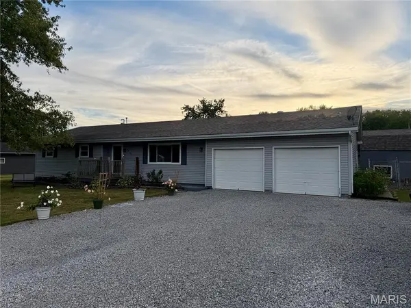 4257 Oak Glen DR, Salem, IL 62881