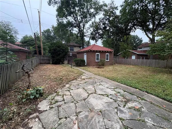 6627 Pershing AVE, St Louis, MO 63130