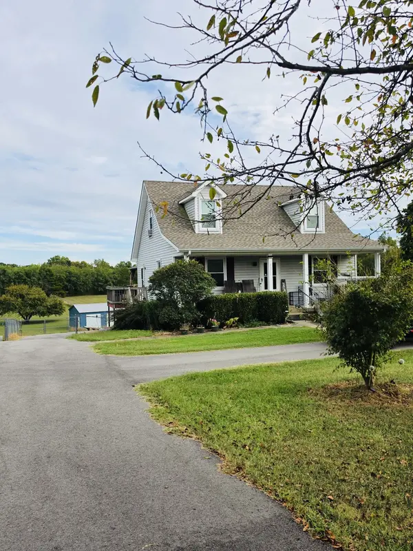2671 Holt Ln, Clarksville, TN 37043