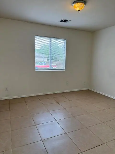 710 Eaglecreek DR, Leander, TX 78641