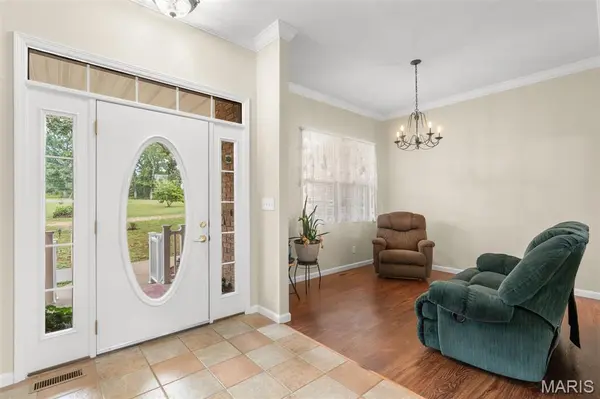 910 Oak Pass LN, Sullivan, MO 63080