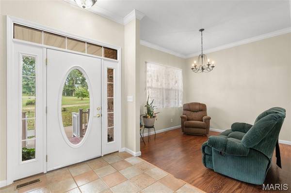 910 Oak Pass LN, Sullivan, MO 63080