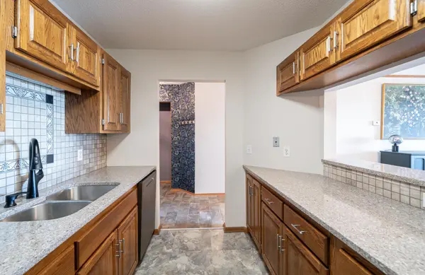 8121 34th AVE S #308, Bloomington, MN 55425