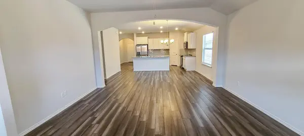 172 Pivot DR, Taylor, TX 76574