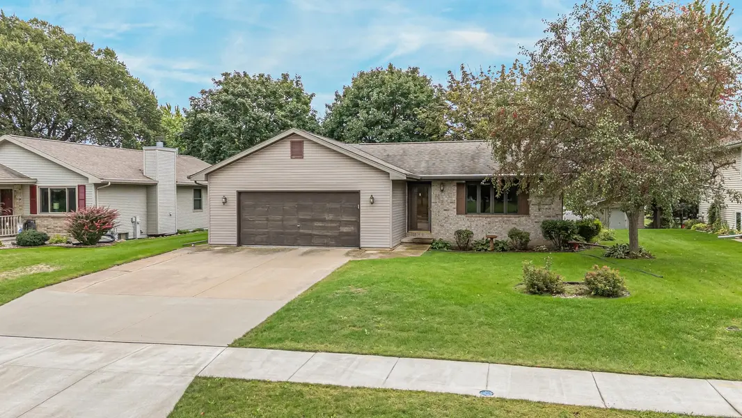 3115 W 9TH AVE, Oshkosh, WI 54904