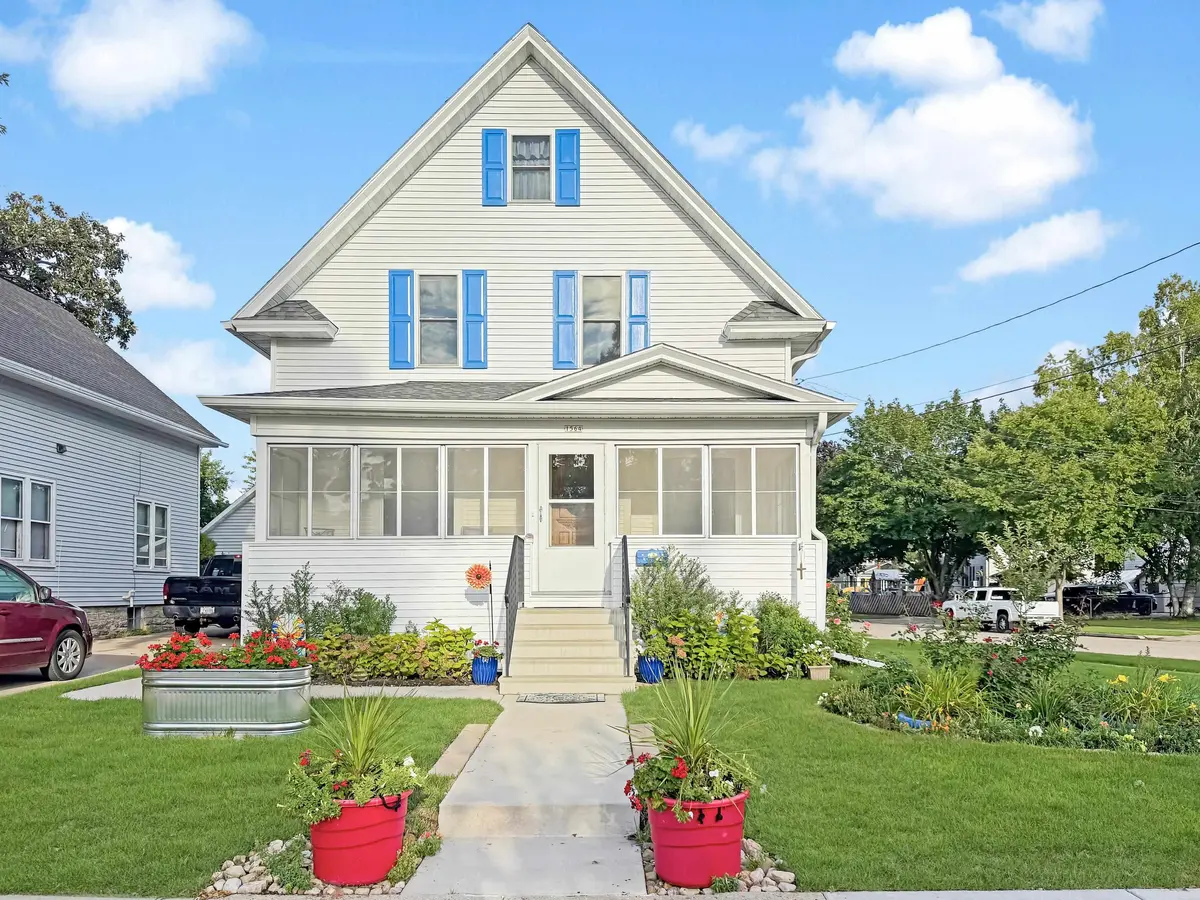 1564 PLUMMER ST, Oshkosh, WI 54902-6565