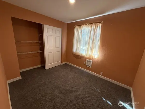 17106 6th Avenue Ct E, Spanaway, WA 98387