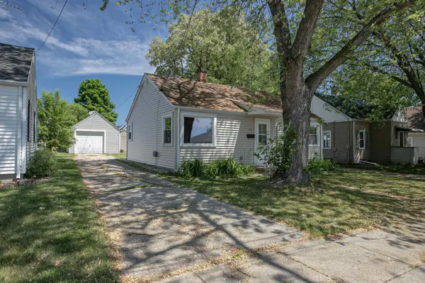 722 ROOSEVELT ST, Menasha, WI 54952