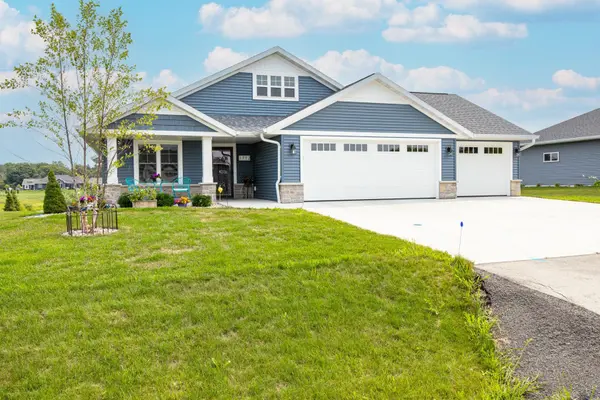 1712 ADDIE Pkwy, Oshkosh, WI 54904-6913