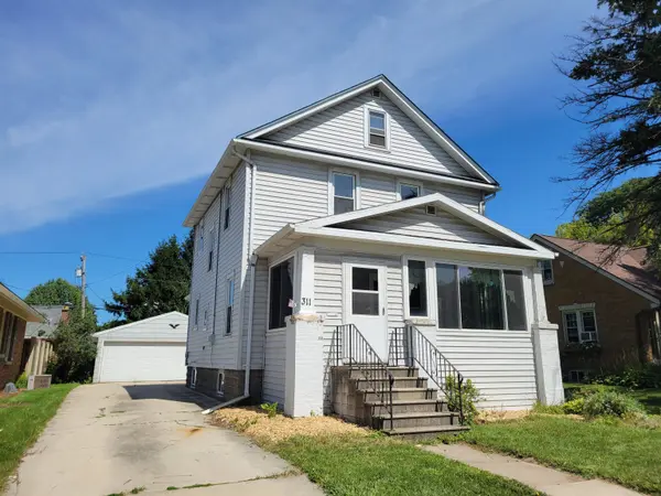 311 E JOHNSON ST, Fond Du Lac, WI 54935-3633