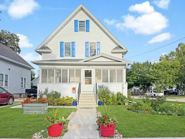 1564 PLUMMER ST, Oshkosh, WI 54902-6565