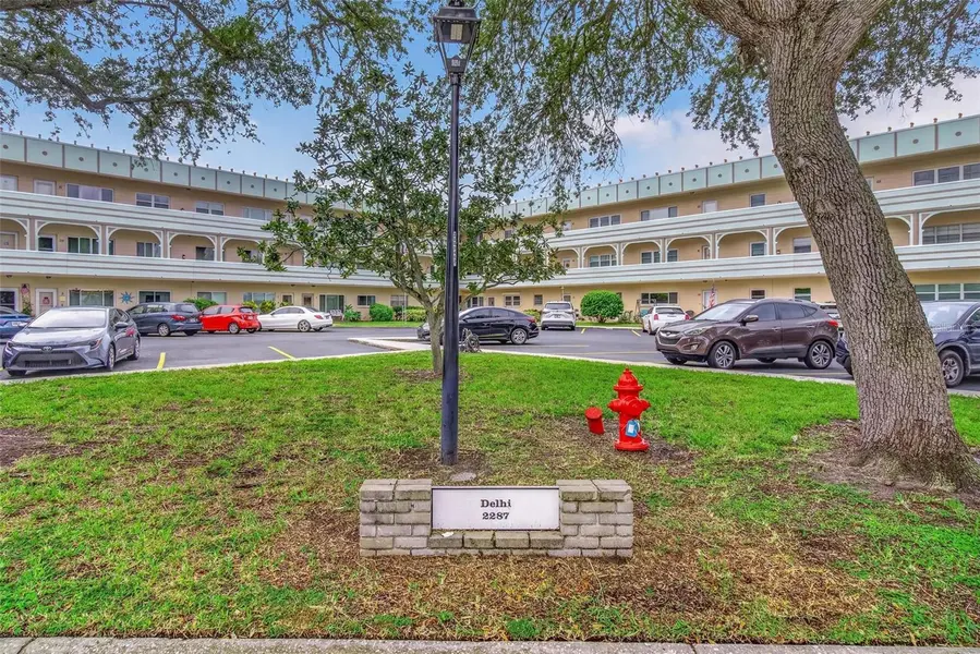 2287 PHILIPPINE DR #9, Clearwater, FL 33763