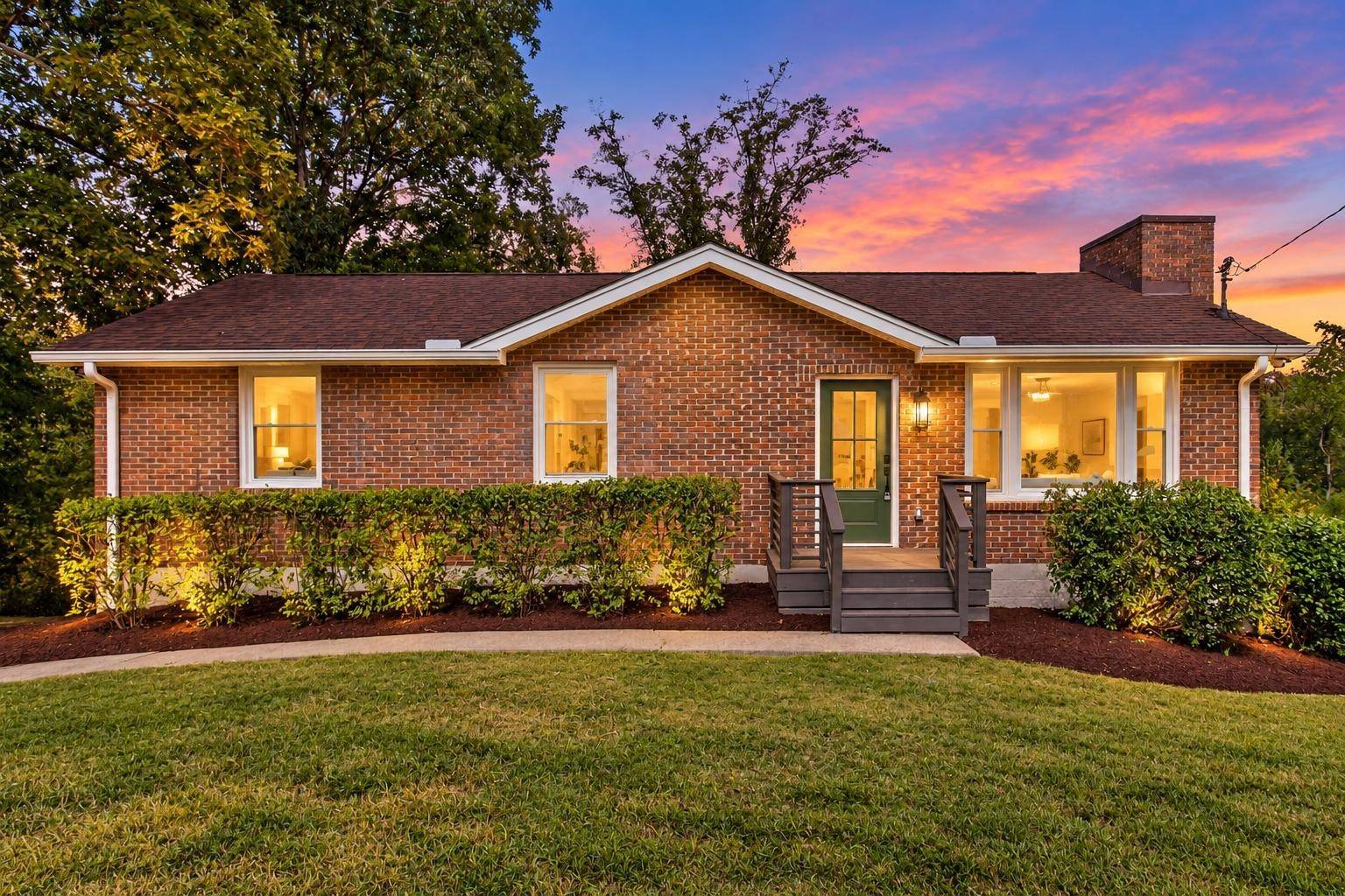 1112 Copper Still Cir, Kingston Springs, TN 37082