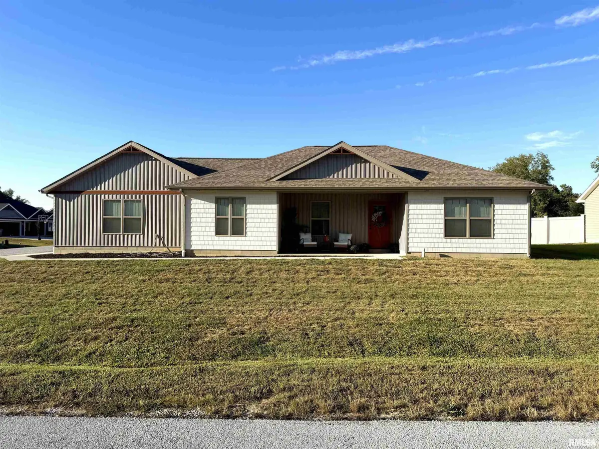 5934 CHANDLER DR, Carterville, IL 62918