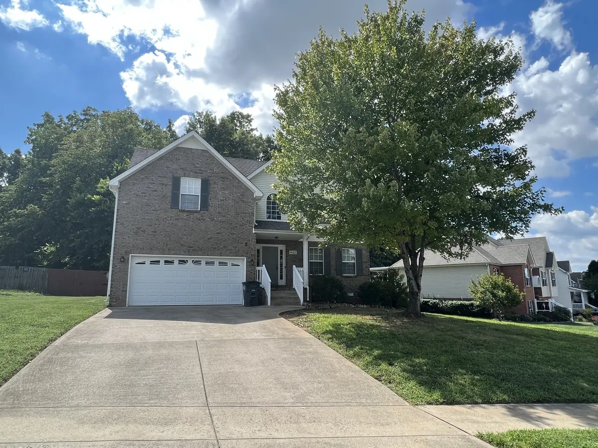 450 Winding Bluff, Clarksville, TN 37040