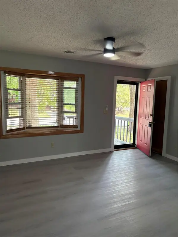 2602 Easton ST, Harrisonville, MO 64701
