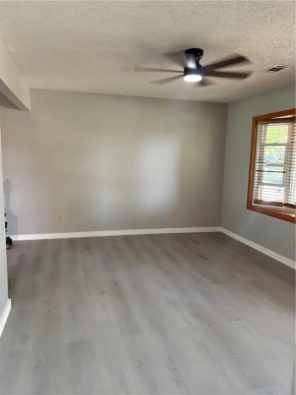 2602 Easton ST, Harrisonville, MO 64701