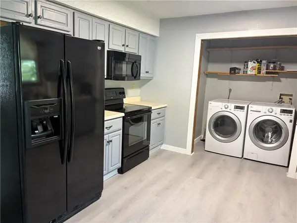 2602 Easton ST, Harrisonville, MO 64701