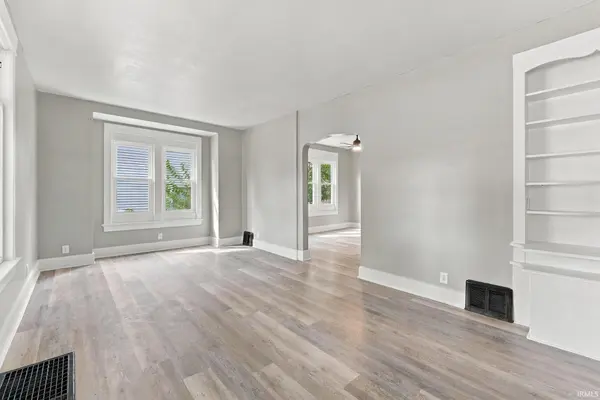 808 Greenlawn AVE, Fort Wayne, IN 46808