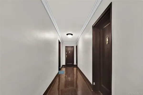 87-19 204th street #A61, Hollis Hills, NY 11423