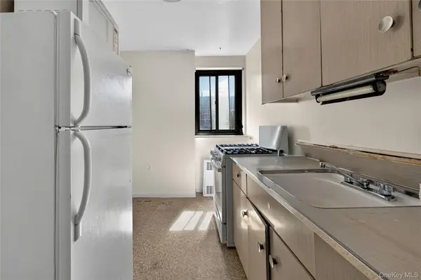 87-19 204th street #A61, Hollis Hills, NY 11423