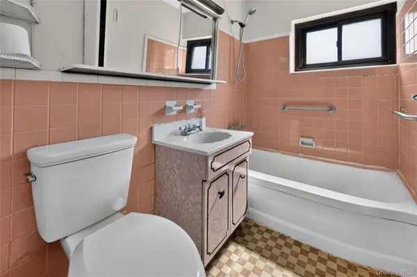 87-19 204th street #A61, Hollis Hills, NY 11423