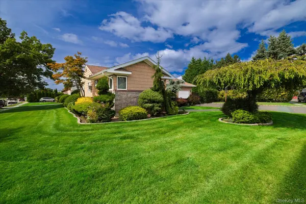 2163 Jacqueline AVE, Bellmore, NY 11710