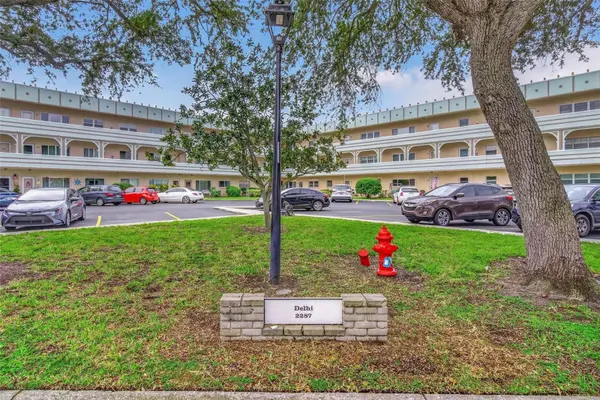 2287 PHILIPPINE DR #9, Clearwater, FL 33763