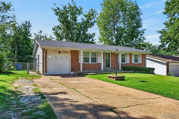 1526 St Ives, Dellwood, MO 63136