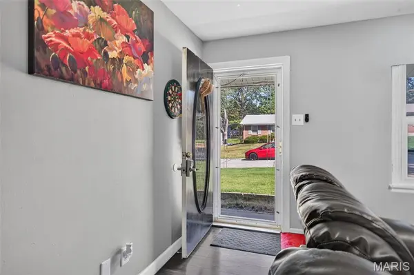 1526 St Ives, Dellwood, MO 63136