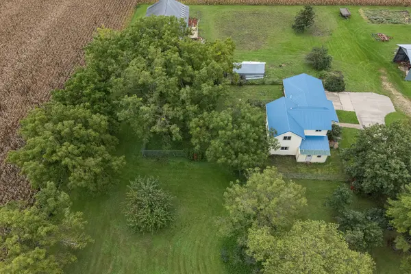 2583 165th AVE, Calamus, IA 52729