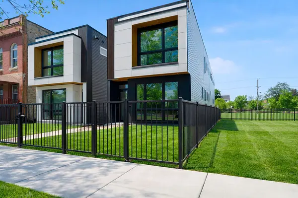 618 N Avers AVE, Chicago, IL 60624