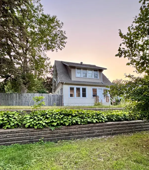 929 Barclay ST, Saint Paul, MN 55106