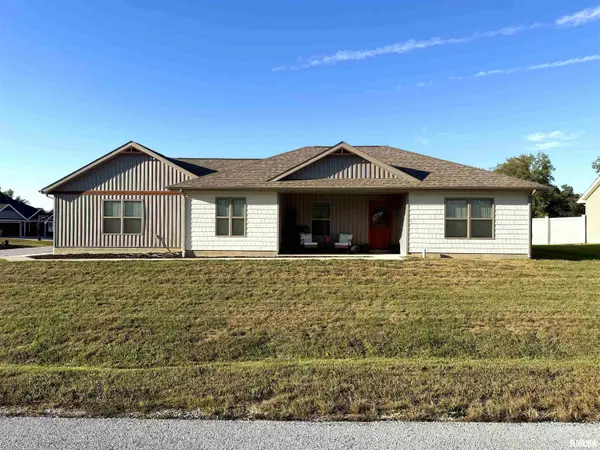 5934 CHANDLER DR, Carterville, IL 62918