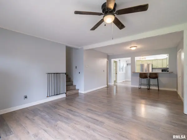 104 SUMMER CIR, East Peoria, IL 61611