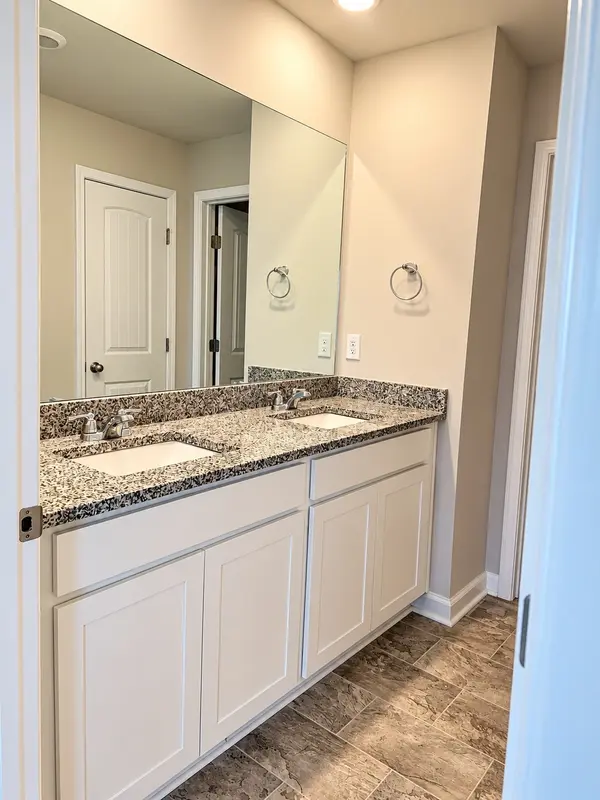 705 Dallas Dr, Columbia, TN 38401