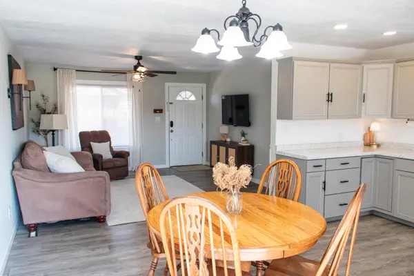 221 S Meadowlark ST, Fair Grove, MO 65648