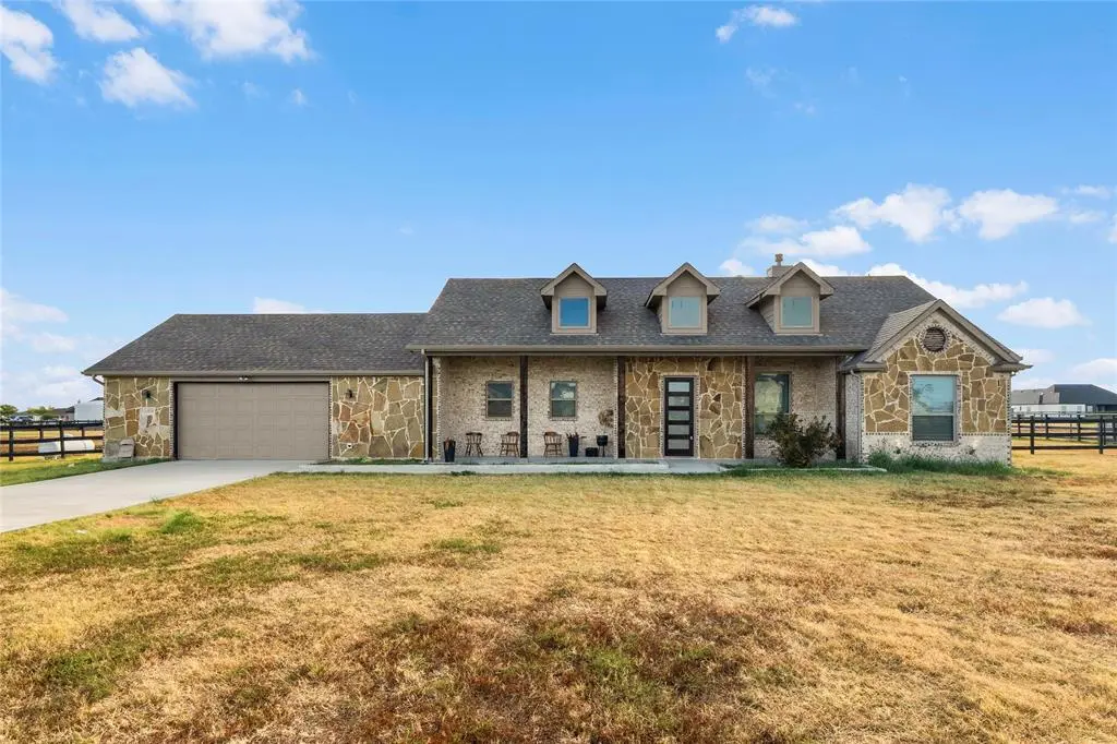 6028 Berry Ridge Lane, Joshua, TX 76058