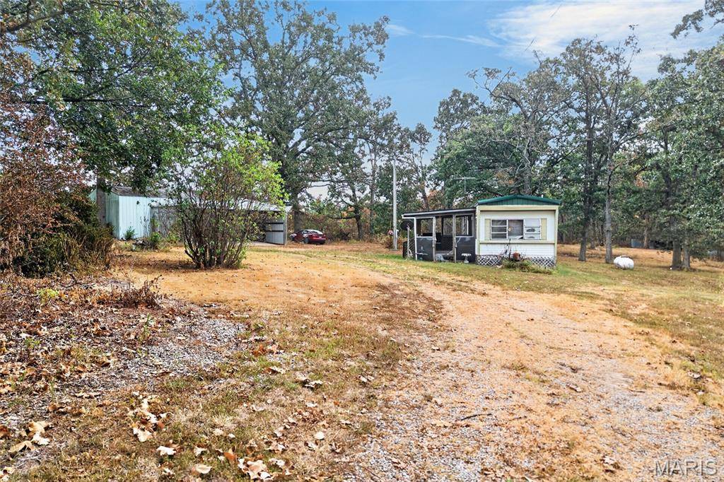 17506 Campground RD, Phillipsburg, MO 65722