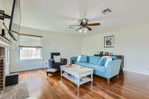 500 Hawthorne LN, Round Rock, TX 78664