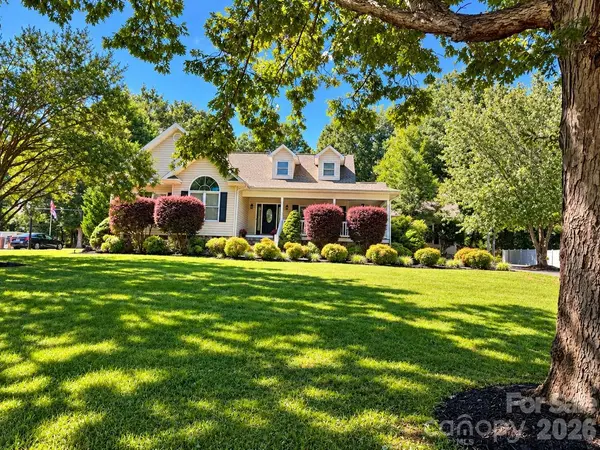 107 Shawnee TRL, Maiden, NC 28650