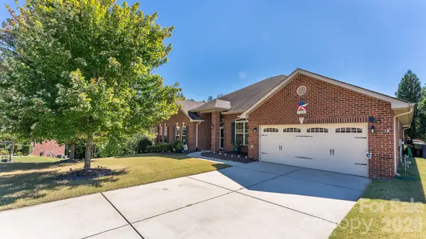 2581 Flintshire LN, Gastonia, NC 28056