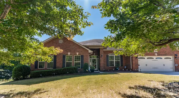 2581 Flintshire LN, Gastonia, NC 28056